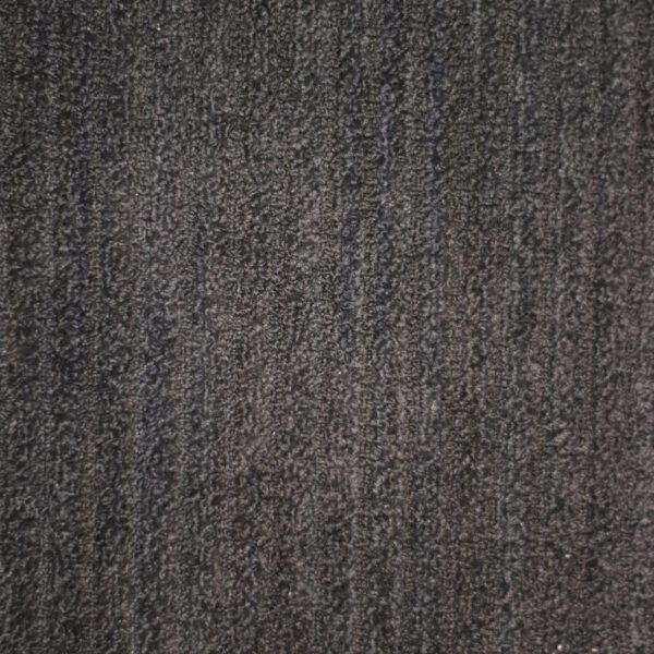 ALFOMBRA MODULAR ESTILO FIELD (COLOR NEGRO).